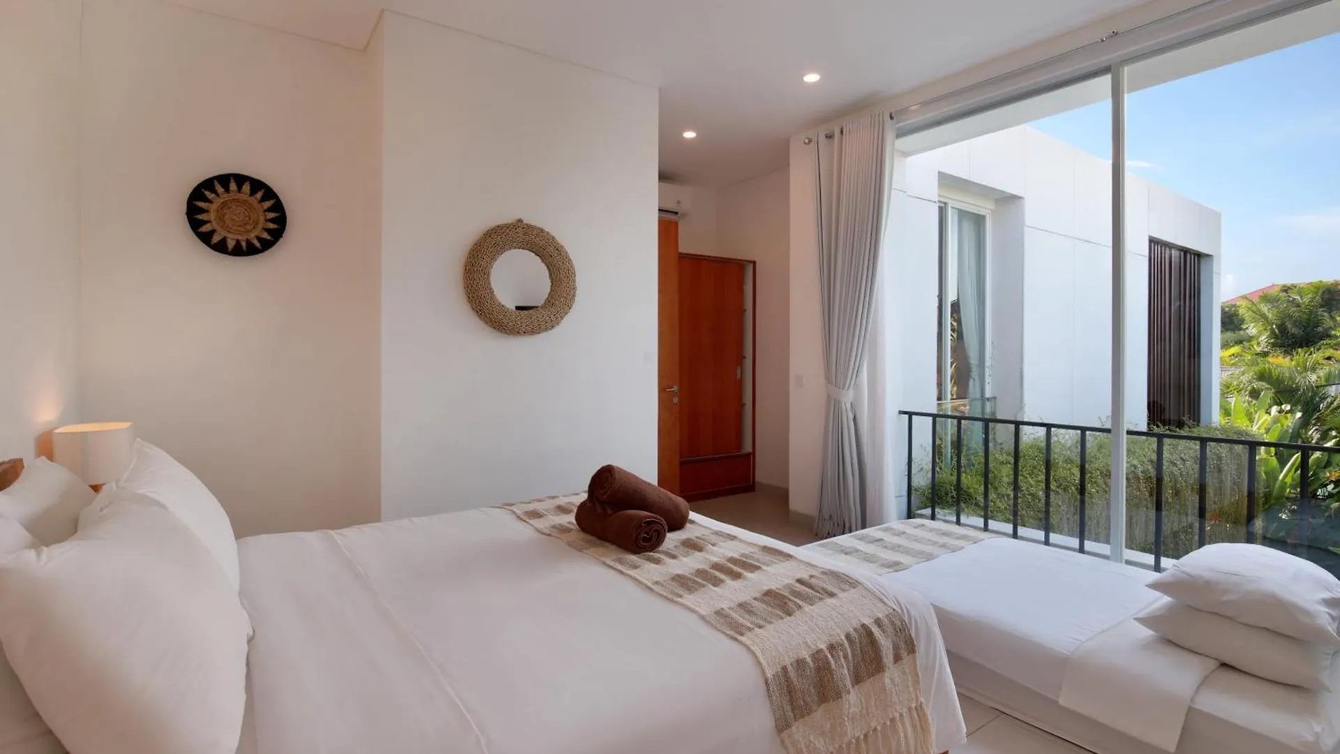 Villa Indaros Σεμινιάκ
